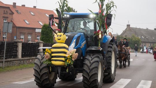 Pomorskie Święto Plonów 2025 – Relacja z Wojewódzkich Dożynek w Gminie Pszczółki