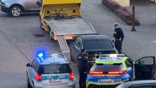 Ponad 2 promile i ucieczka przed kontrolą! Samochód trafił na policyjny parking