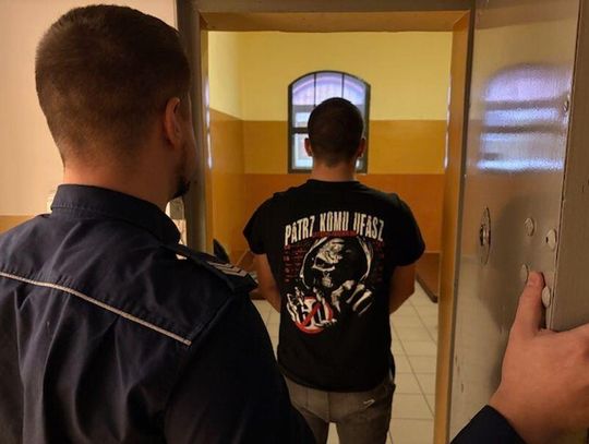 18-latek zatrzymany za wyłudzenie 20 tys. zł metodą NA WYPADEK 18-latek zatrzymany za wyłudzenie 20 tys. zł metodą NA WYPADEK