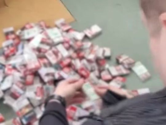 70-letnia kobieta z gminy Prabuty zamieszana w nielegalny obrót wyrobami tytoniowymi i alkoholem