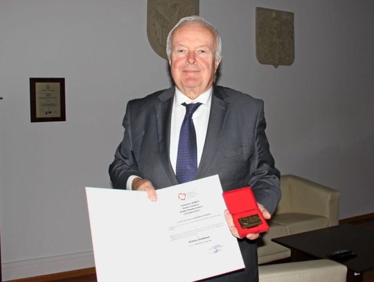 Bene Meritus Powiatom dla Jerzego Godzika 