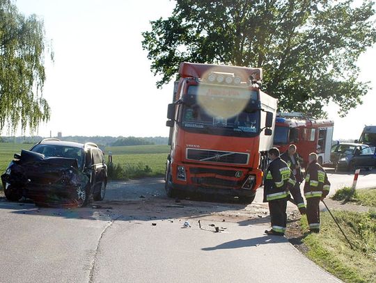 Czołowe zderzenie w Stańkowie