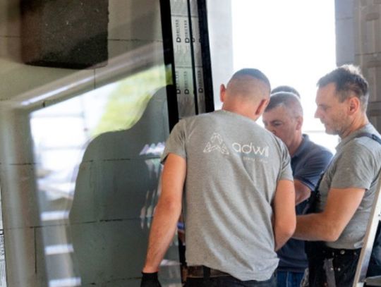 Czym powinna charakteryzować się dobra firma od stolarki okiennej i drzwiowej?