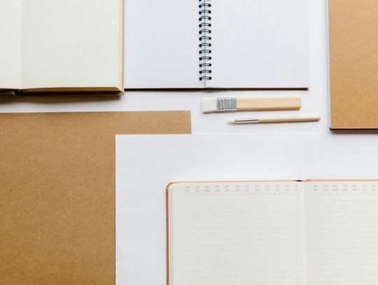 Jakie artykuły papiernicze są potrzebne w szkole?