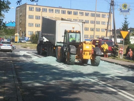 Ładunek wypadł na drogę