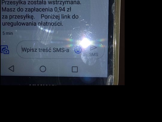 Mieszkanka Kwidzyna straciła ponad 5 tys. zł przez fałszywy SMS zawierający link do dokonania płatności