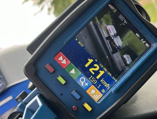 Na ul. Piastowskiej w Kwidzynie jechał z prędkością 121 km/h !!! Został zatrzymany przez "drogówkę"