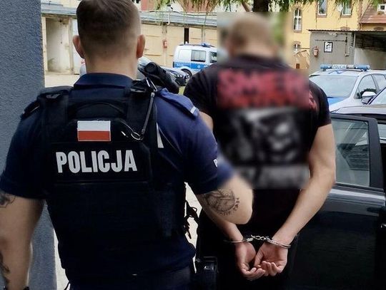 Najpierw pobicie, potem ponad 2 promile. Policjanci szybko dotarli do 19-latka