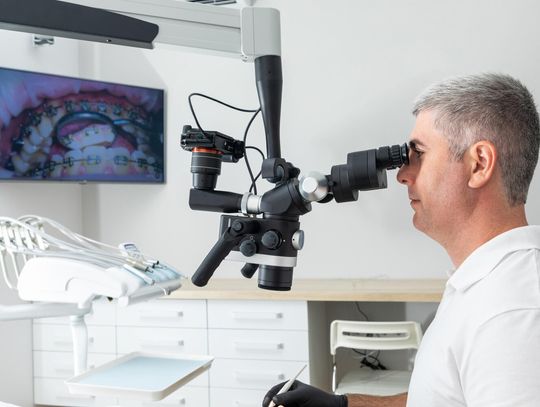 Narzędzia do mikrochirurgii stomatologicznej - precyzja pod mikroskopem