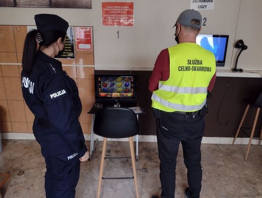 Nielegalne automaty do gier hazardowych zabezpieczone przez policjantów