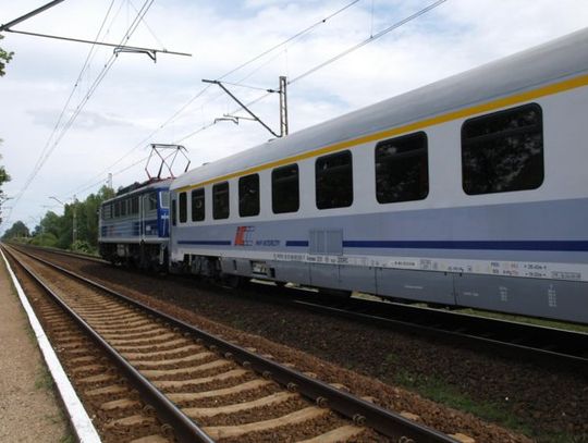 Obrzucili pociąg kamieniami, teraz poniosą karę