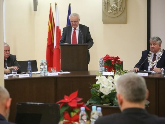 Odrzucono uchwałę w sprawie wynagrodzenia starosty