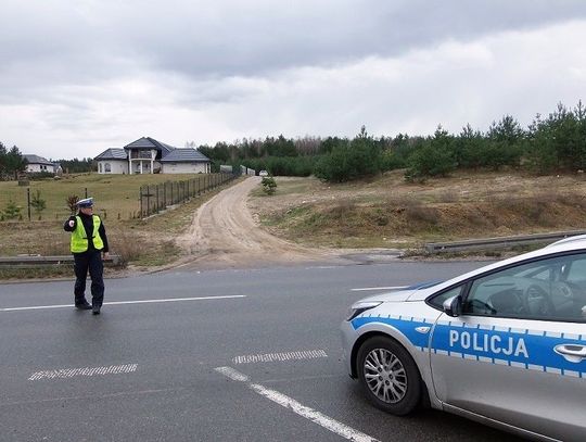 Policjanci zatrzymali samochód z licznikiem cofniętym o ponad 150 tys. km