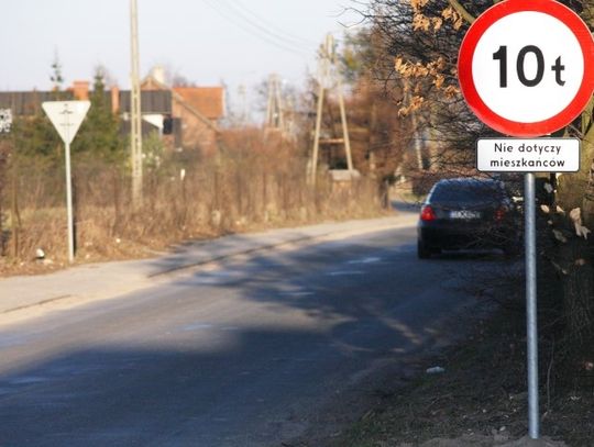Slalom na drodze wojewódzkiej