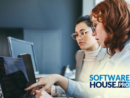Software house Warszawa – jak polskie firmy budują aplikacje webowe z modułem ofert i CRM, które realnie wspierają sprzedaż