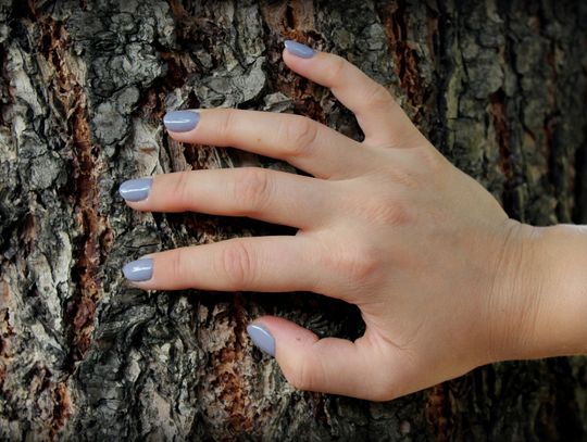 Szkolenia z manicure tytanowego – poznaj nowość, która podbija świat