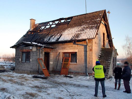 Tragedia w Bronisławowie - mężczyzna zginął w pożarze