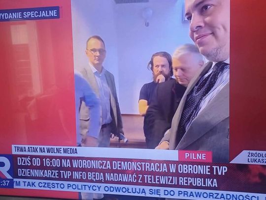 Trzęsienie ziemi w TVP. TVP Info przestała nadawać. Rosłe osiłki z osobami uważającymi się za nowy zarząd okupują gabinety zarządu