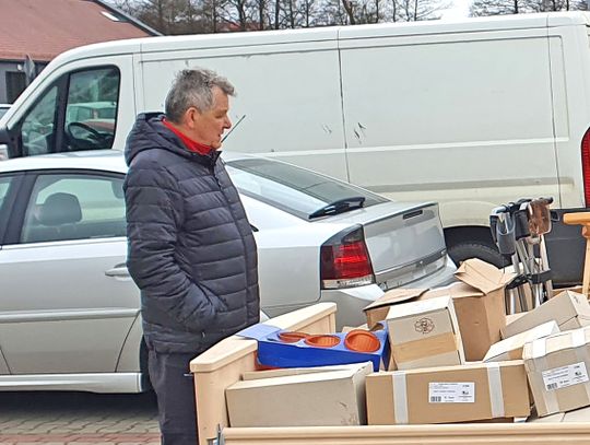 Wsparcie dla wypożyczalni i domów pomocy społecznej w Kwidzynie i Ryjewie. Powiat kwidzyński przyjął dary od Joannitów