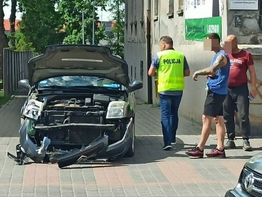Zderznie trzech pojazdów w tym radiowozu przy ul. Kościuszki 29 w Kwidzynie