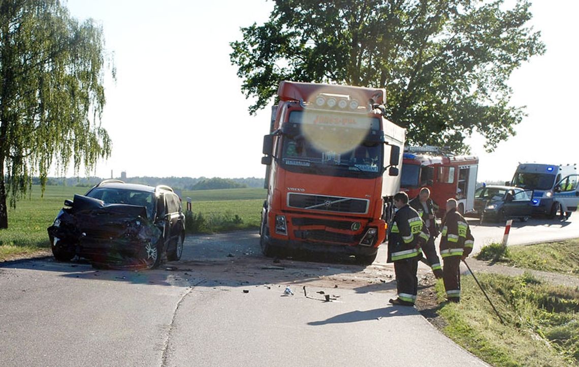 Czołowe zderzenie w Stańkowie