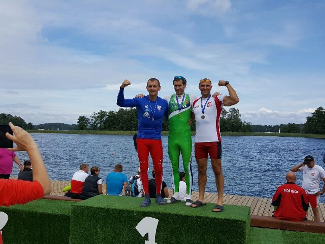 Lewalski z medalami Mistrzostw Świata 