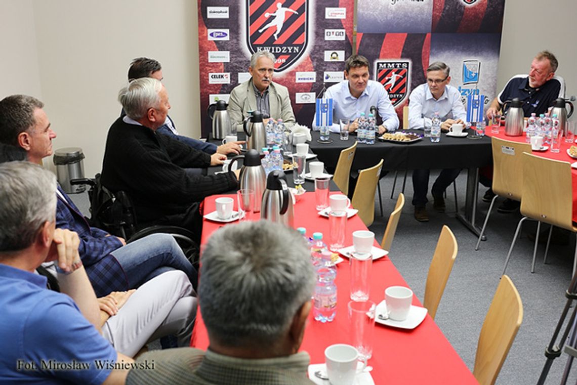 Minister Sportu spotkał się z przedstawicielami klubów