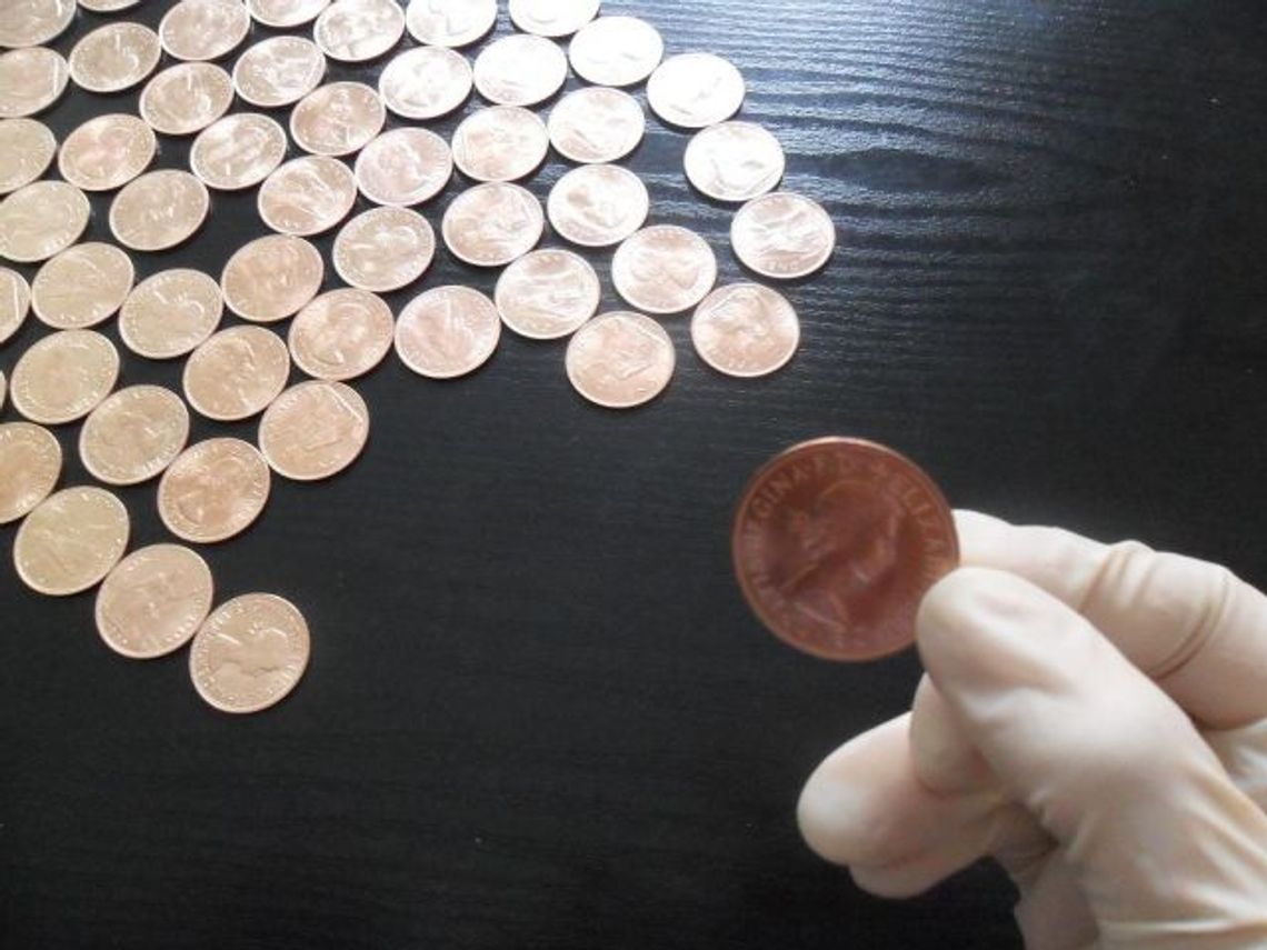 Naciągacze kasują naiwnych. „One penny” po dwa tysiące sztuka Naciągacze kasują naiwnych. „One penny” po dwa tysiące sztuka