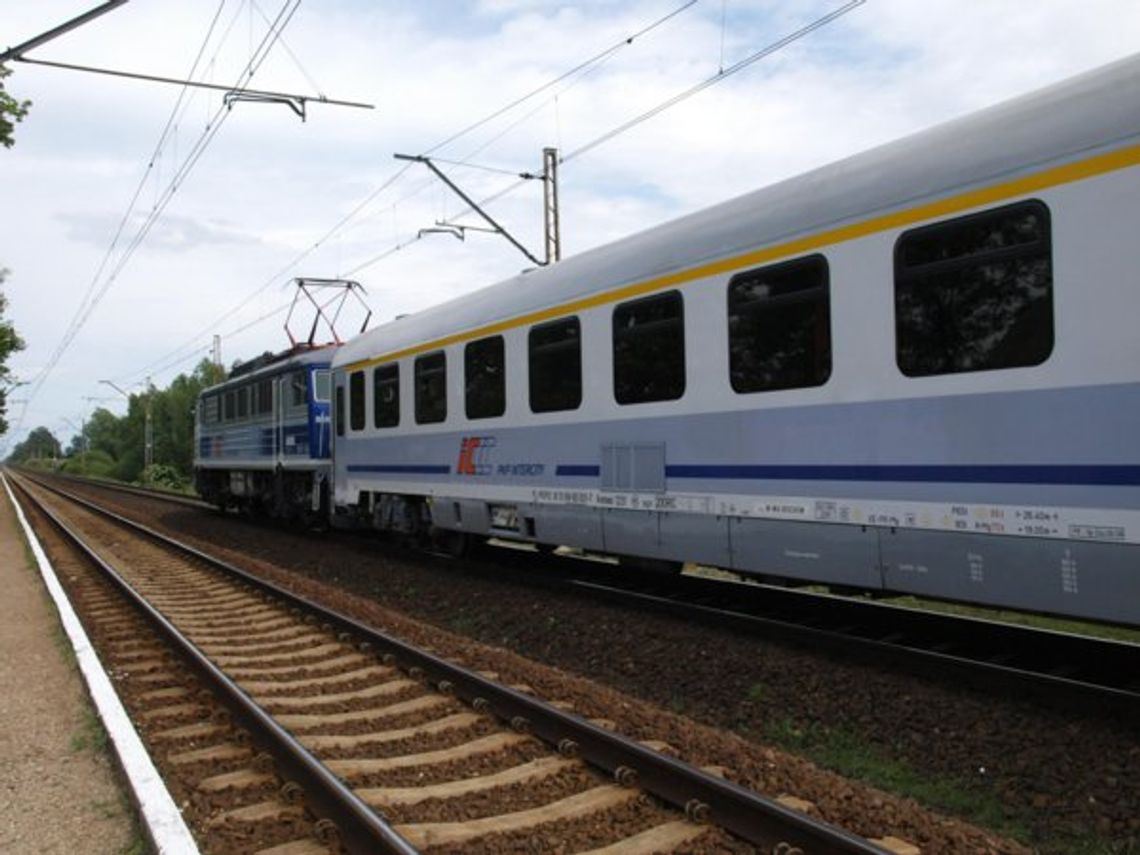 Obrzucili pociąg kamieniami, teraz poniosą karę