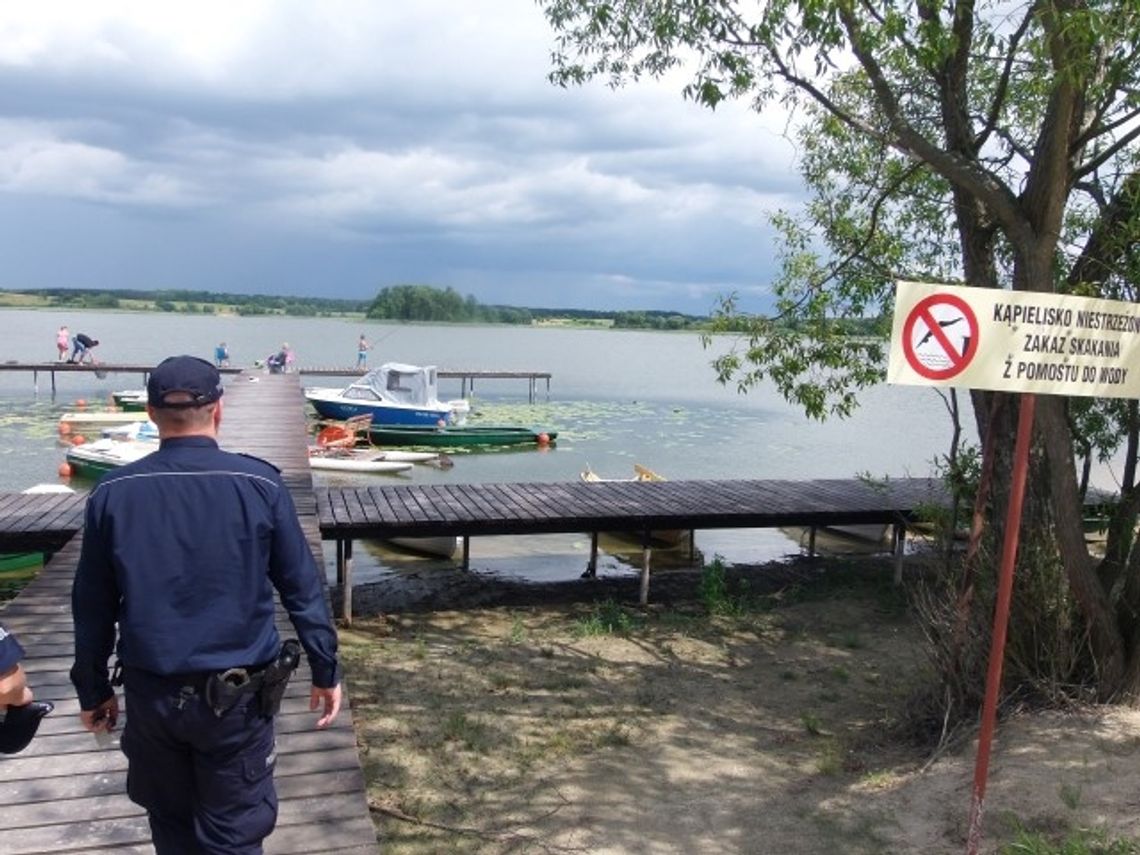 Policjanci kontrolowali plaże i kąpieliska