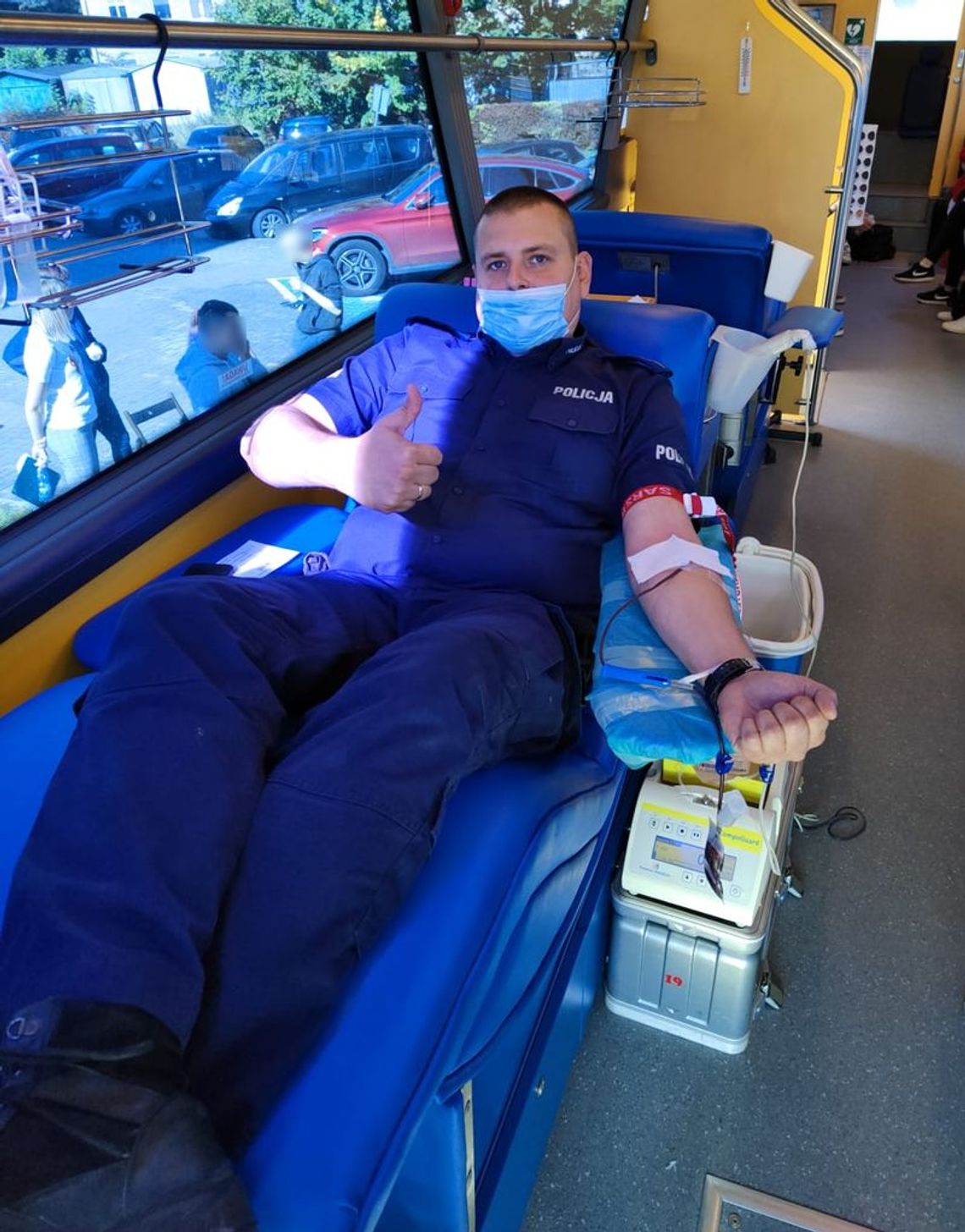 Policjanci z Malborka oddali aż 15 litrów krwi dla ratowania życia rannego policjanta!