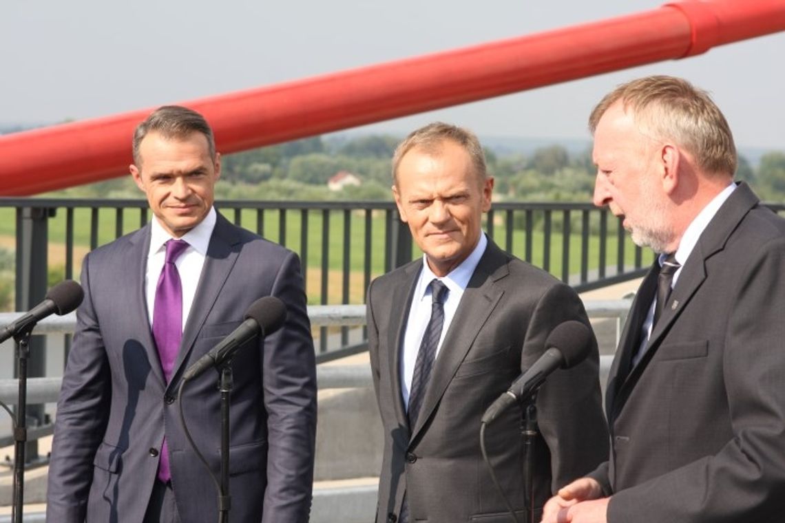 Premier spóźnił się na otwarcie mostu przez Wisłę