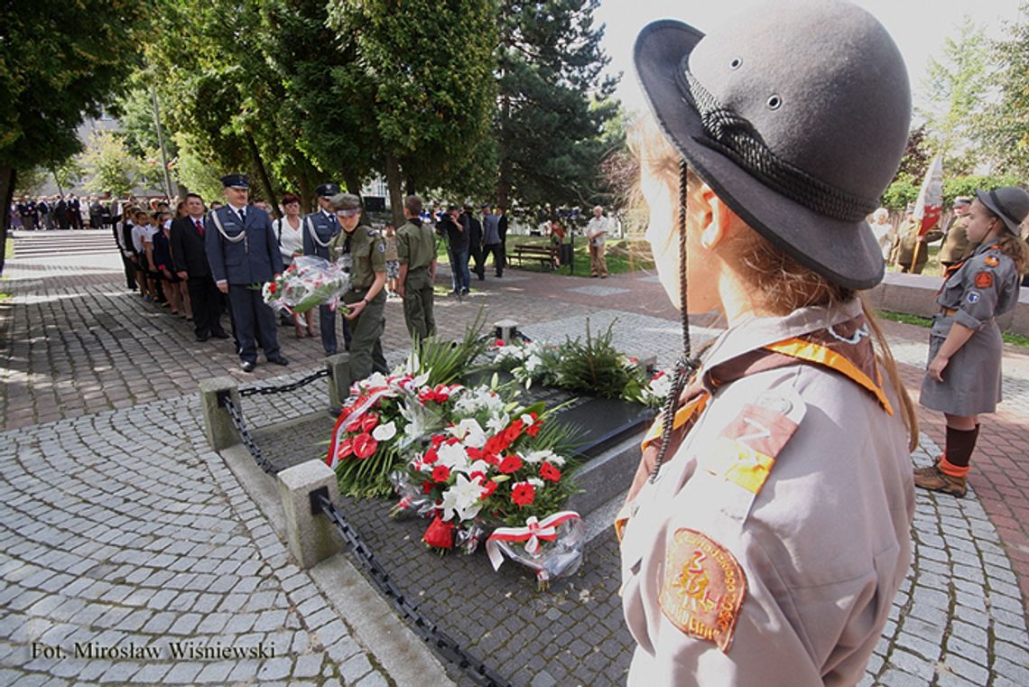 Uczcili pamięć obrońców Ojczyzny Uczcili pamięć obrońców Ojczyzny