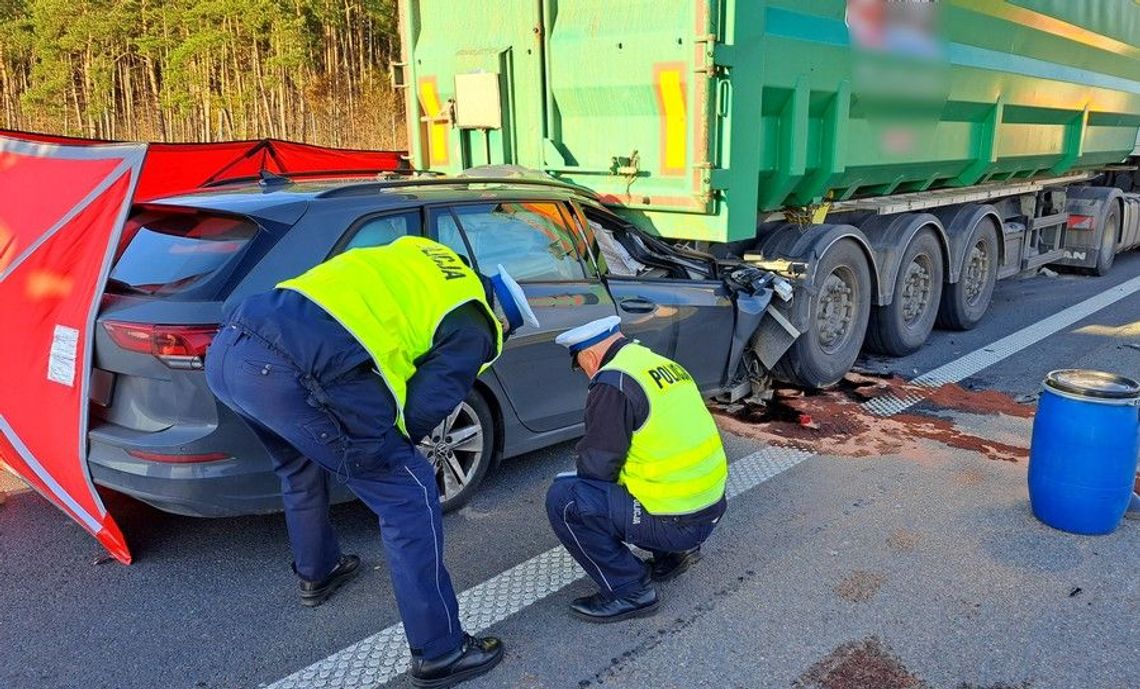 WRACAMY DO SPRAWY: 44-latek zginął w wypadku na autostradzie A1