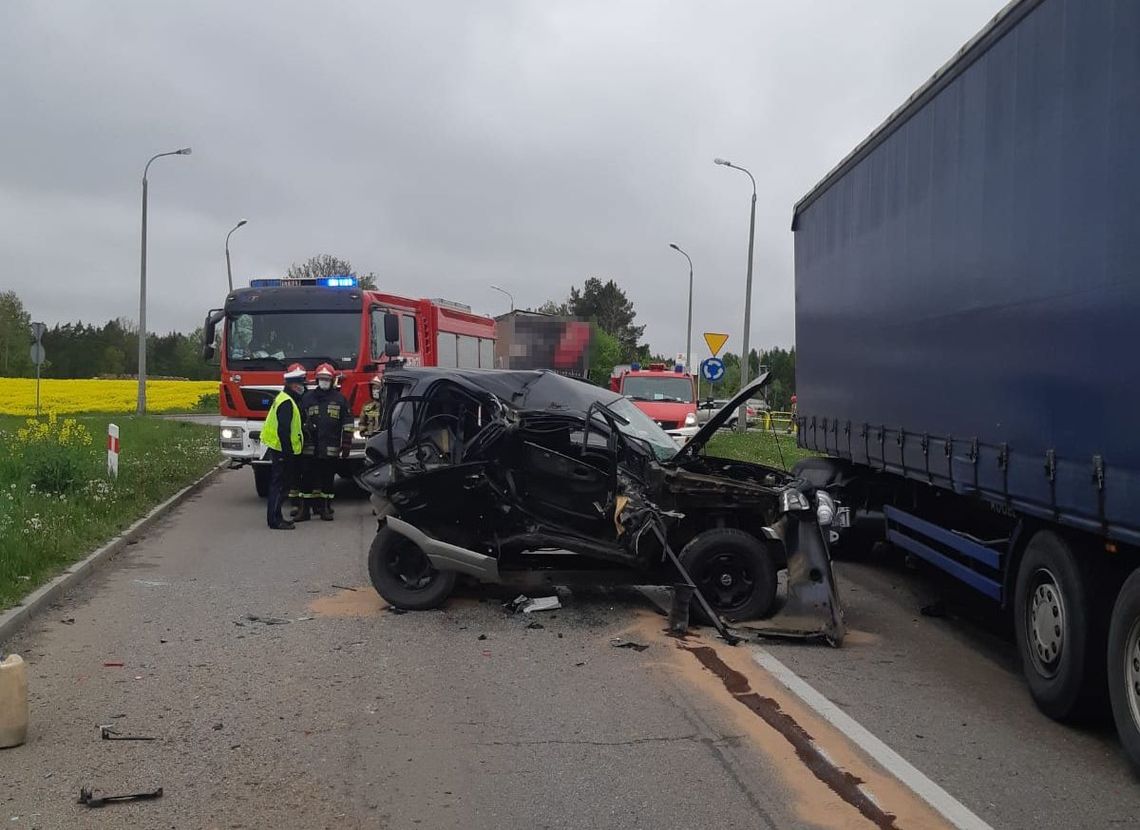 Wypadek z udziałem dwóch samochodów ciężarowych i osobówki na trasie Kwidzyn - Bądki