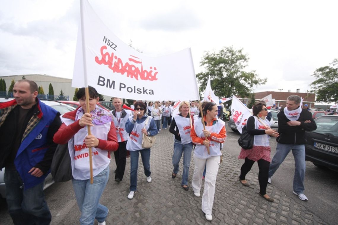 Zwolnienia w BM. Kilkadziesiąt osób straci pracę Zwolnienia w BM. Kilkadziesiąt osób straci pracę