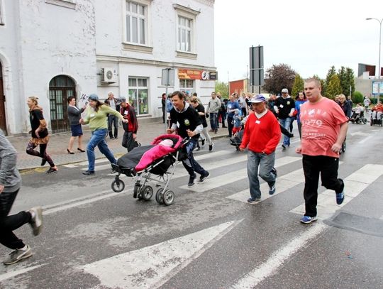 Kilkudziesięciu niepełnosprawnych zawodników stanęło na starcie Ogólnopolskiego Unijnego Biegu Osób Niepełnosprawnych.